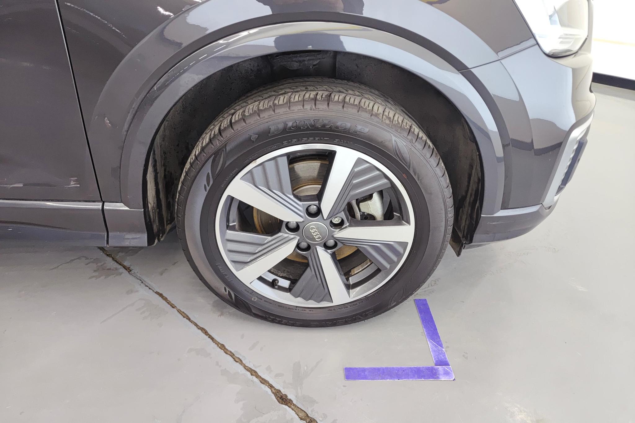 Audi Q2L e-tron
