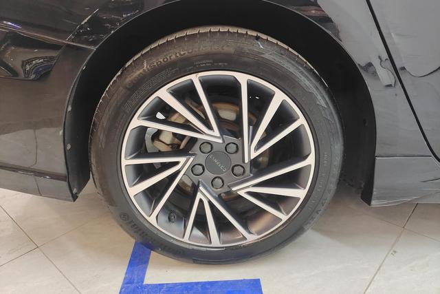 Lynk 03 2020 Черный из Китая