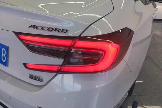 Honda Accord id 3782346 из Китая 7