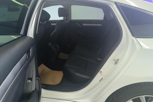 Honda Accord id 3782346 из Китая 14