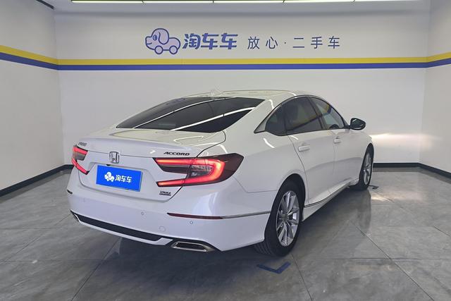 Honda Accord id 3782346 из Китая 16