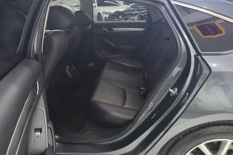 Honda Accord — фото 11
