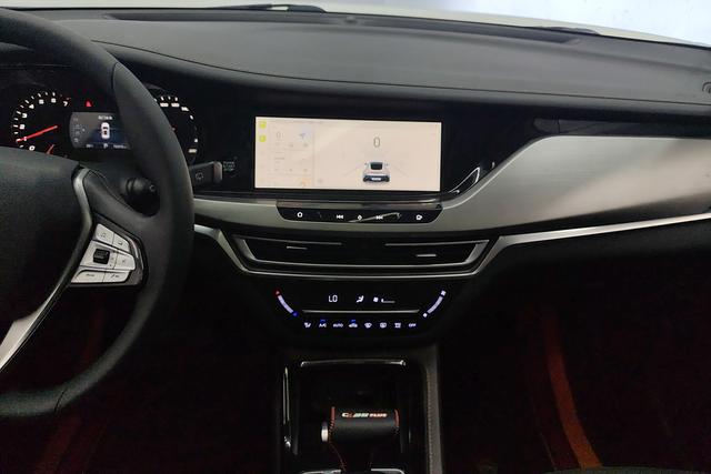 CHANGAN CS35 PLUS 2019 — фото 11