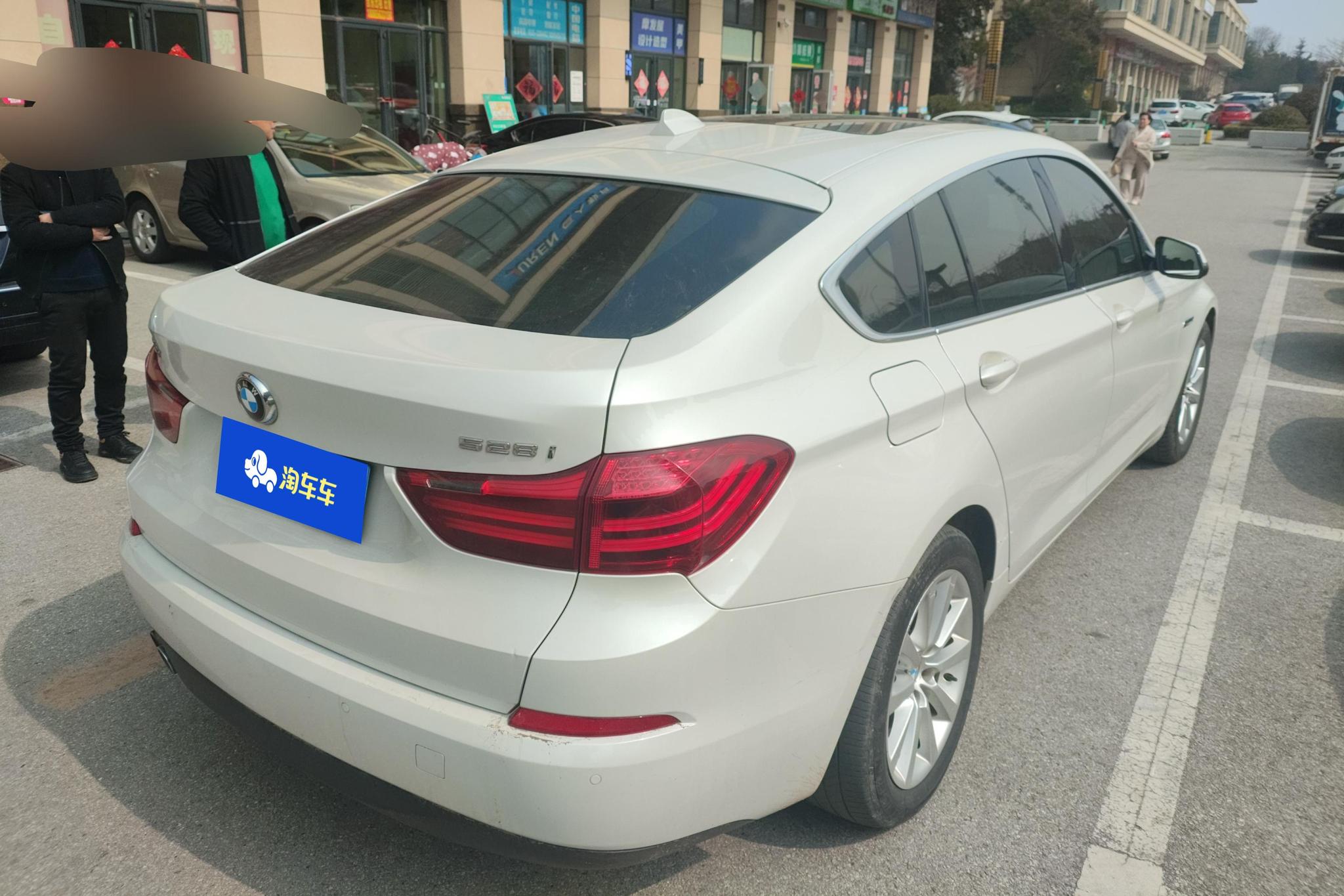 BMW 5 Series GT 5 GT 2014 528i Lead