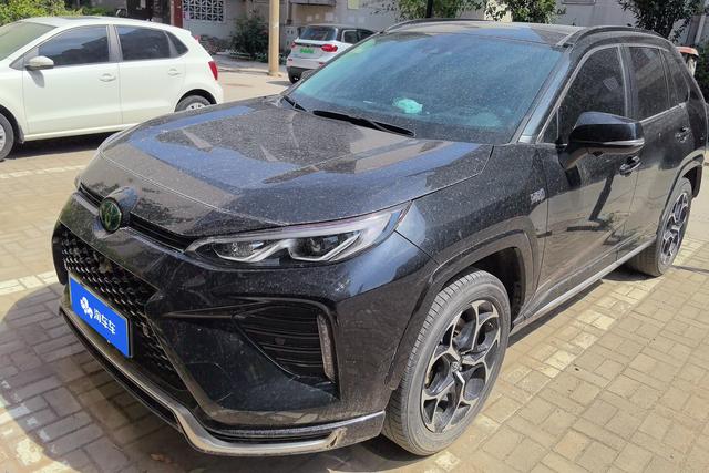 Toyota RAV 4 2021 года выпуска