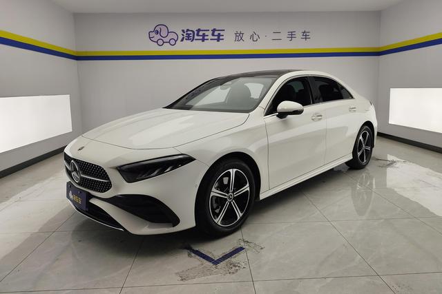 Mercedes-Benz A-klasse AMG 2023 года выпуска