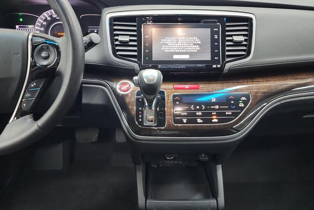 Honda Odyssey 2017 — фото 13