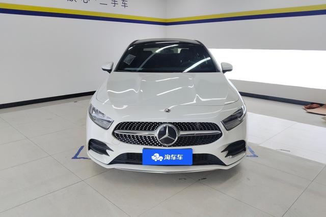 Mercedes-Benz A-Class 2022 A 180 L — фото 2