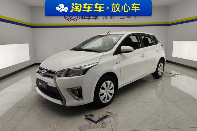 Toyota Yaris 2015 года выпуска