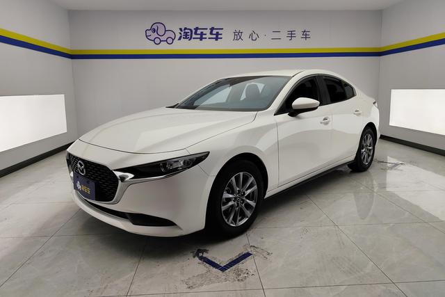 Mazda 3 2022 года выпуска
