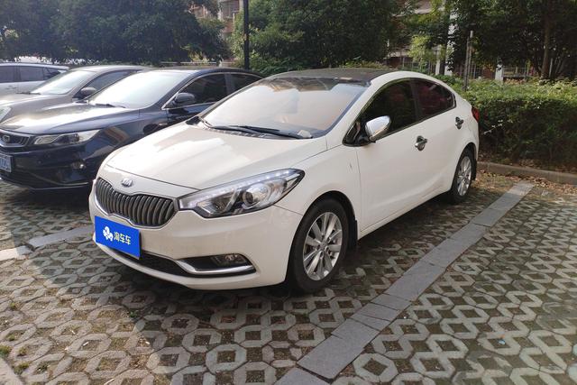 Kia K3 2015 года выпуска