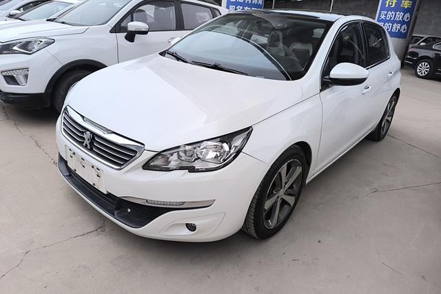 Peugeot 308 2015 года выпуска