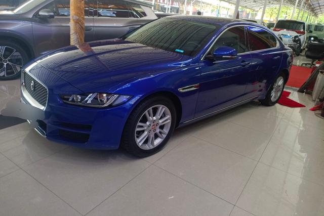 Jaguar XE 2019 года выпуска