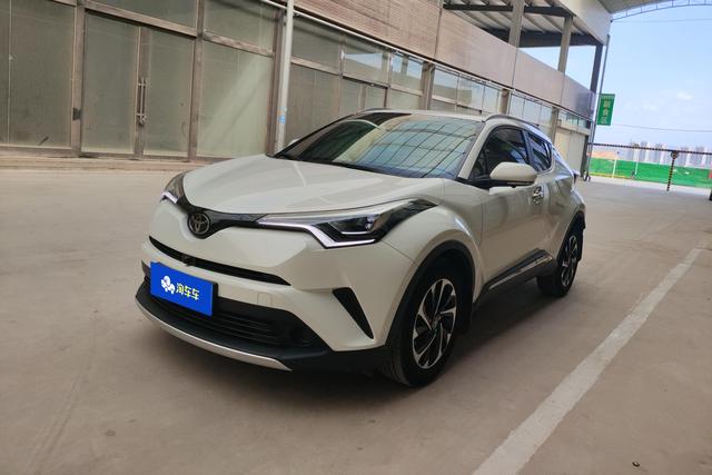 Toyota C-HR 2020 года выпуска