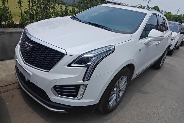 Cadillac XT5 2022 года выпуска