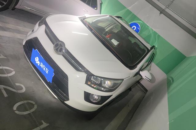 BAIC Senova X25 2015 года выпуска