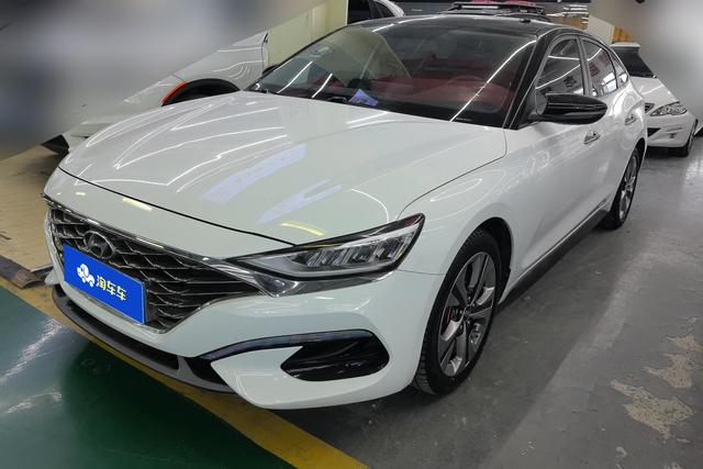 Hyundai Elantra 2019 года выпуска