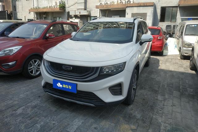 Geely Haoyue 2022 года выпуска