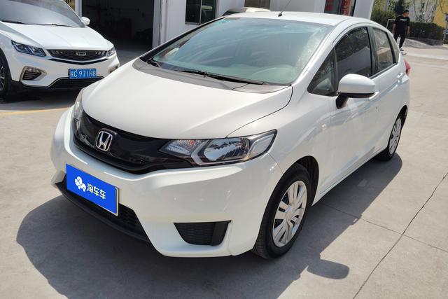 Honda Fit 2014 года выпуска