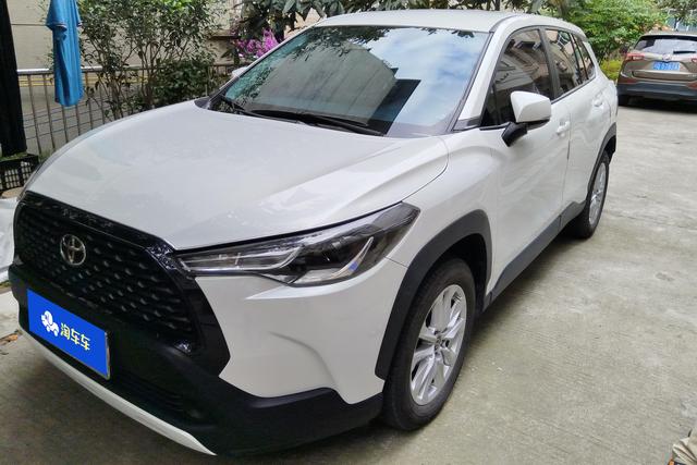 Toyota Corolla Cross 2023 года выпуска
