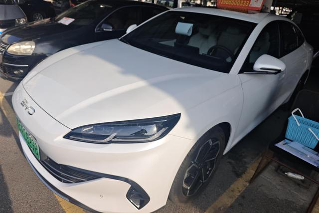 BYD Seal 2024 года выпуска
