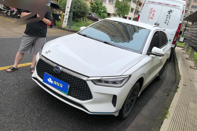 BYD e2 2021 года выпуска