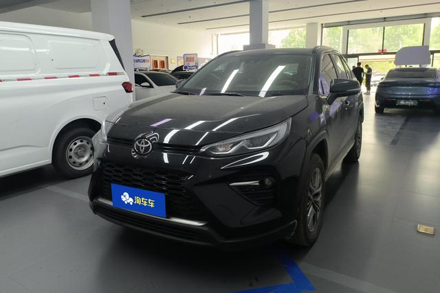 Toyota RAV 4 2023 года выпуска