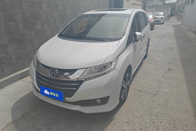 Honda Odyssey 2017 года выпуска