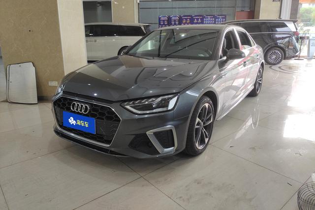 Audi A4 2020 года выпуска