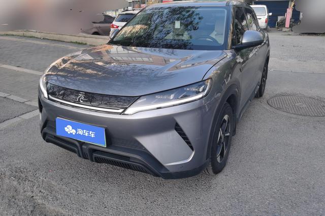 BYD Yuan 2024 года выпуска