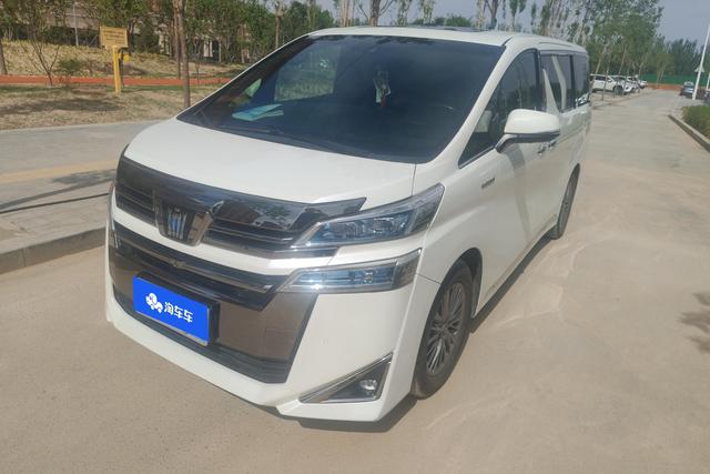 Toyota Vellfire 2021 года выпуска