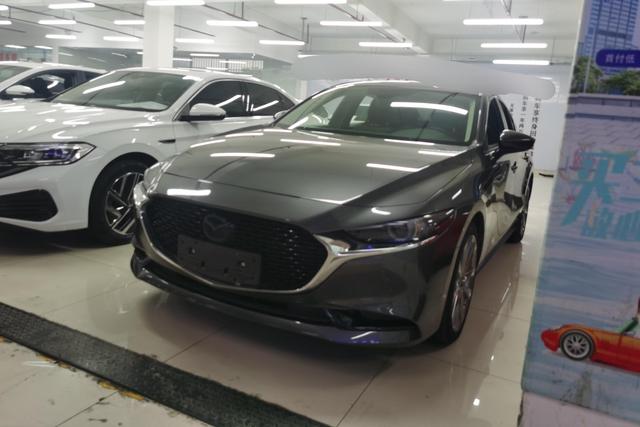 Mazda 3 2021 года выпуска