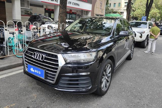 Audi Q7 2018 года выпуска