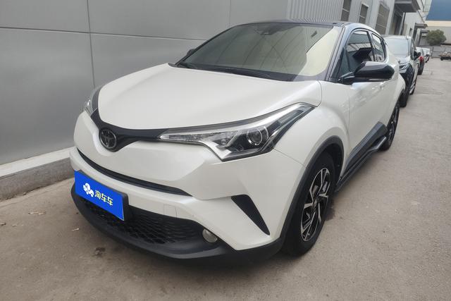 Toyota C-HR 2018 года выпуска