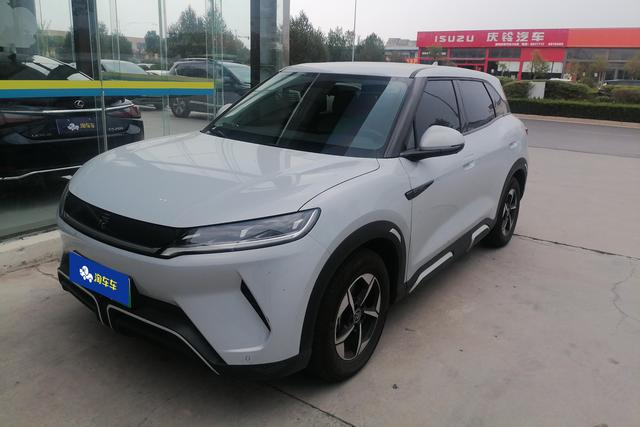 BYD Yuan 2024 года выпуска