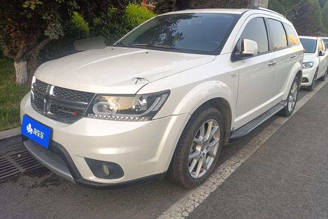 Dodge Journey 2013 года выпуска