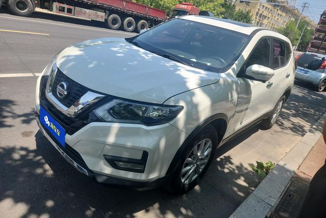Nissan X-Trail 2017 года выпуска
