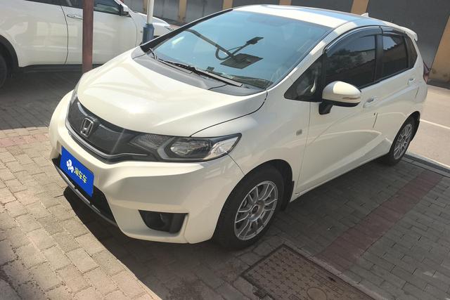 Honda Fit 2016 года выпуска