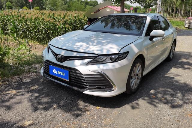 Toyota Camry 2021 года выпуска