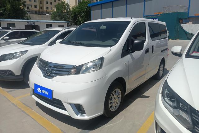 Nissan NV200 2016 года выпуска