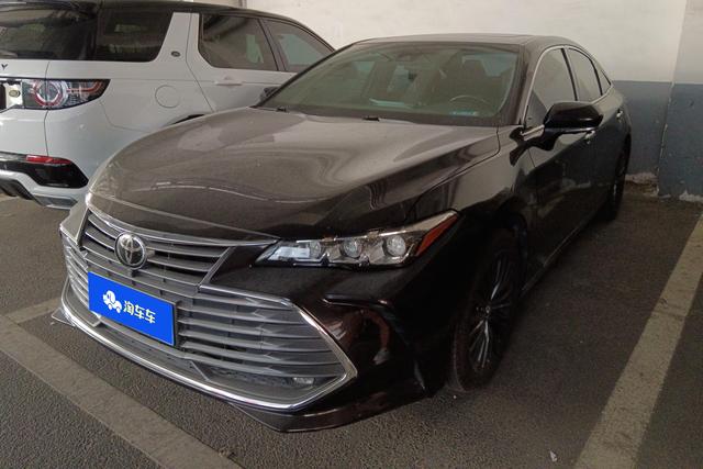 Toyota Avalon 2019 года выпуска