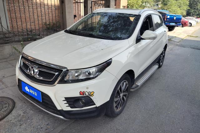 BAIC Beijing X5 2016 года выпуска