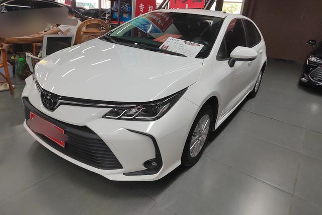 Toyota Corolla Cross 2021 года выпуска