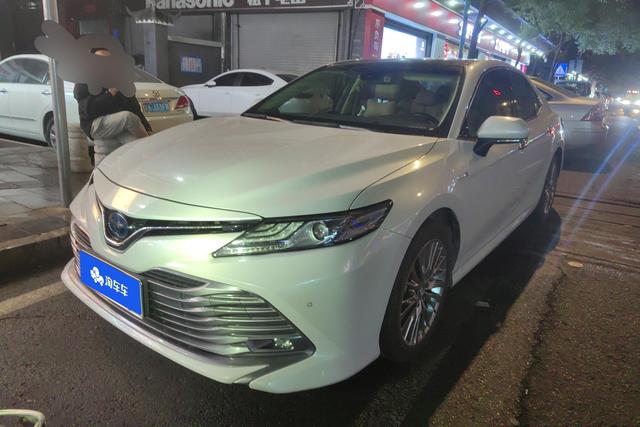 Toyota Camry 2019 года выпуска