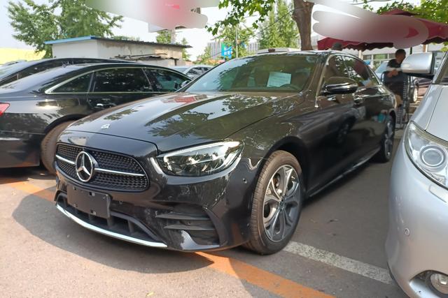 Mercedes-Benz E-klasse 2023 года выпуска