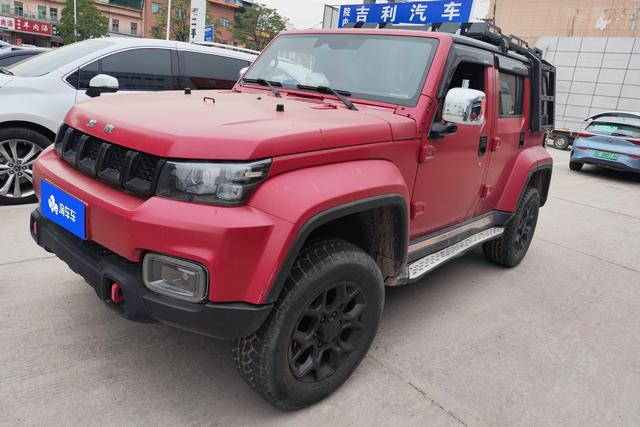 BAIC Beijing BJ40 2021 года выпуска