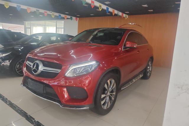 Mercedes-Benz GLE 2015 года выпуска