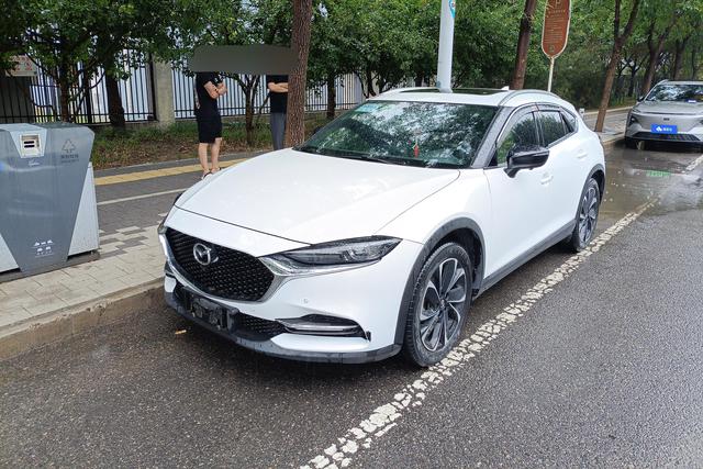 Mazda CX-4 2020 года выпуска