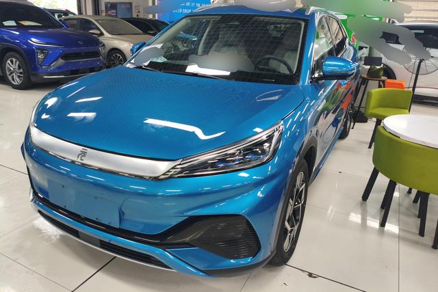 BYD Yuan 2023 года выпуска