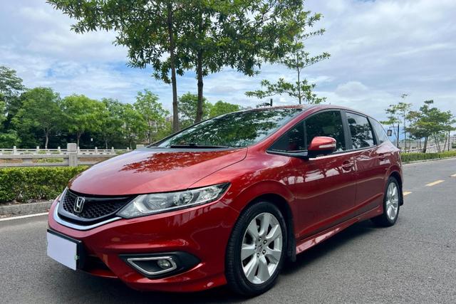 Honda Jade 2013 года выпуска